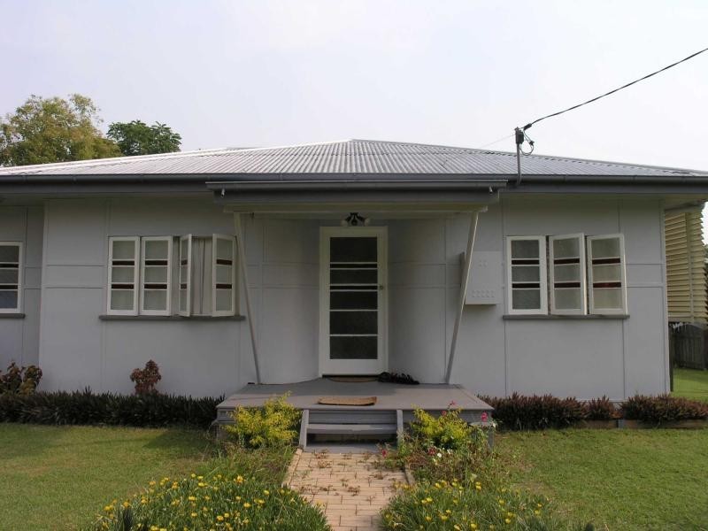 128 Earl Street, Berserker QLD 4701