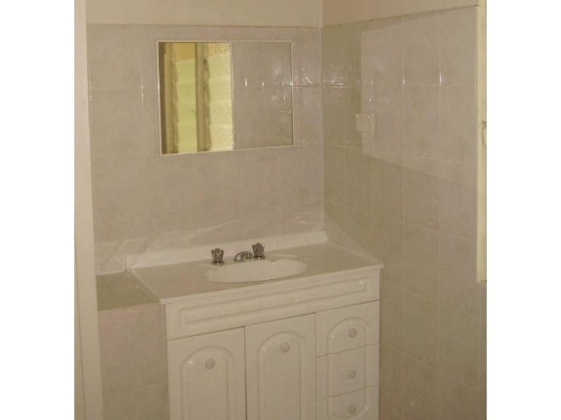 128 Earl Street, Berserker QLD 4701