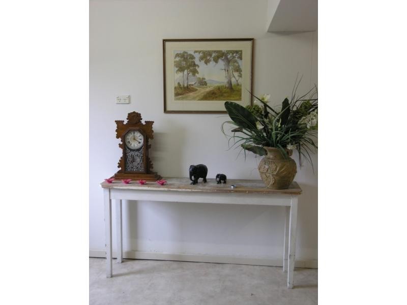 8 West Street, The Range QLD 4700
