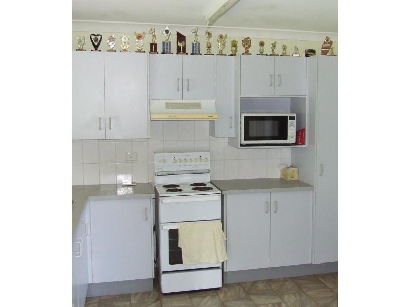 18 Jones Street, Parkhurst QLD 4702