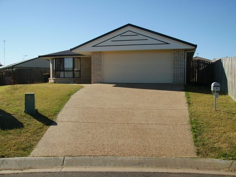 4 Cockatoo Court, Gracemere QLD 4702