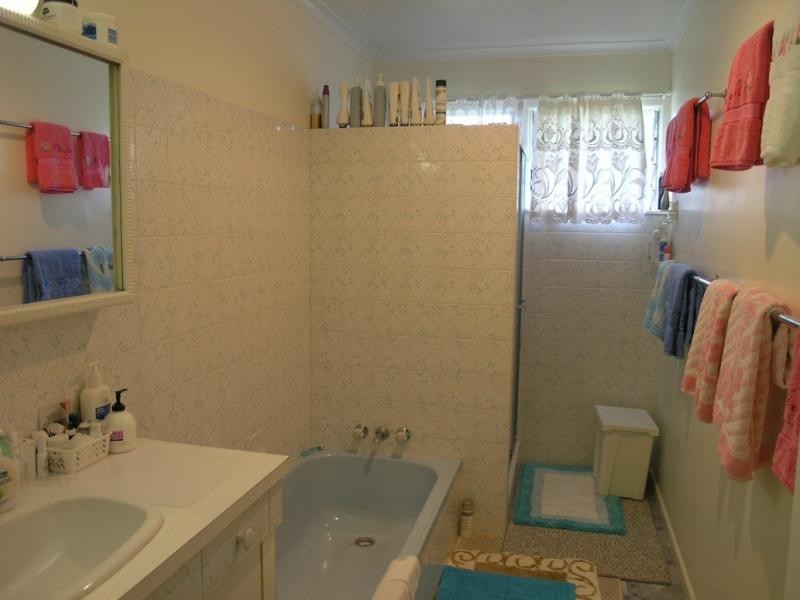 70 Menzies Street, Park Avenue QLD 4701