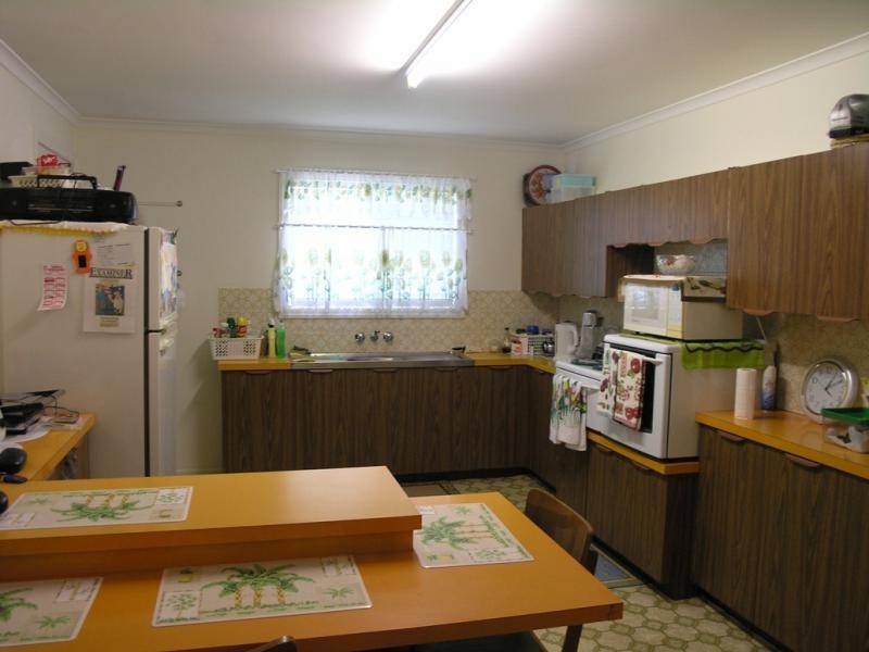 70 Menzies Street, Park Avenue QLD 4701