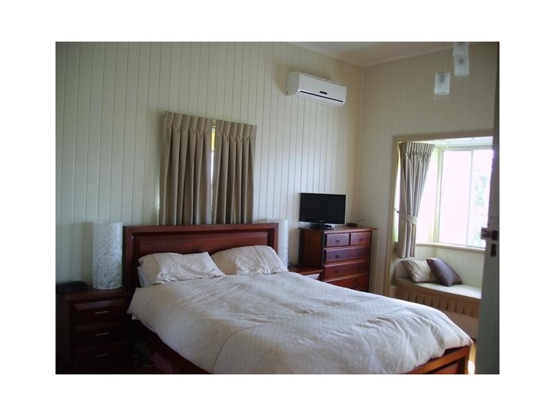 276 Denham , The Range, The Range QLD 4700