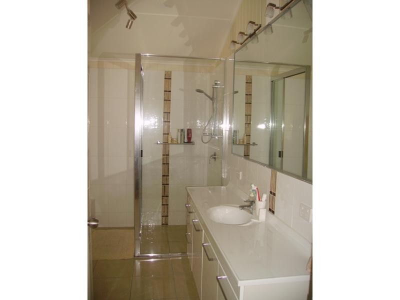 276 Denham , The Range, The Range QLD 4700