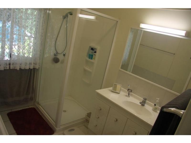 8 Palmer Street, Allenstown QLD 4700