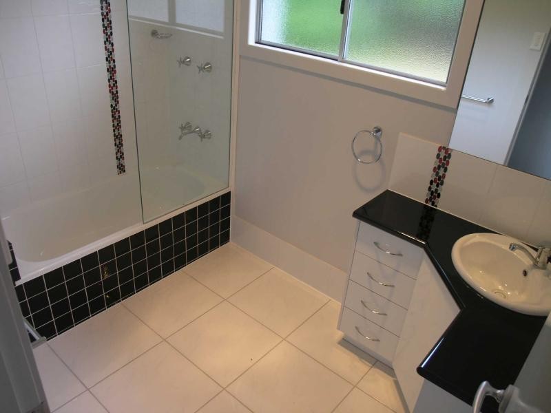 15 Oakley Street, Wandal QLD 4700