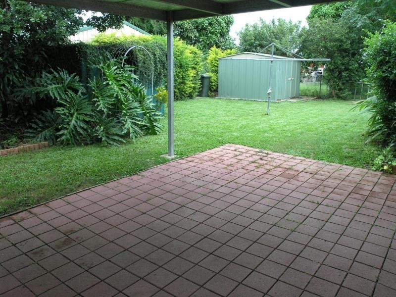 12 Thackeray Street, Park Avenue QLD 4701