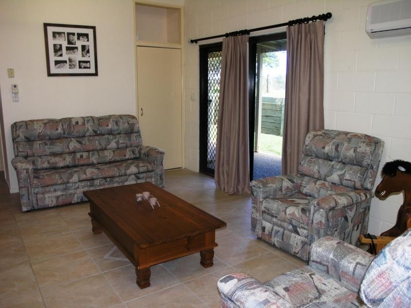 184 Julie Anne Drive, Glendale QLD 4711