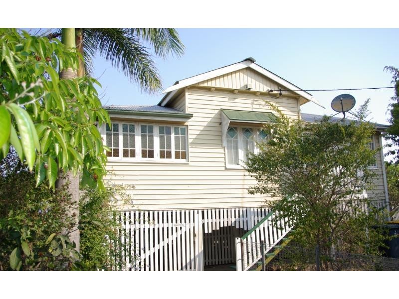 3 Main Street, Park Avenue QLD 4701