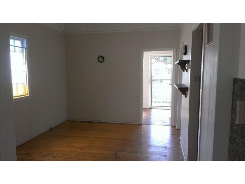 3 Main Street, Park Avenue QLD 4701