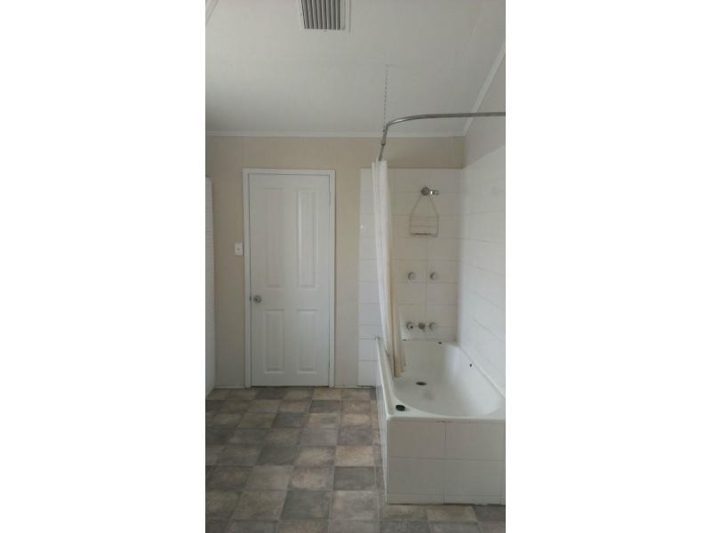 3 Main Street, Park Avenue QLD 4701