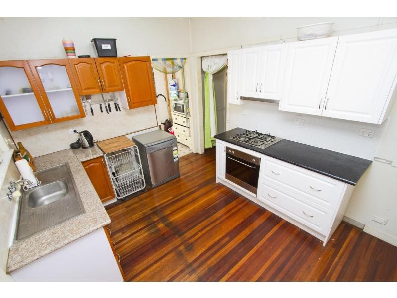 166 North Street, Wandal QLD 4700