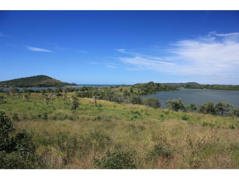 . LIVINGSTONE HILLS ., Yeppoon QLD 4703
