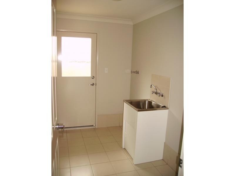 2/16 Thurston Street, Allenstown QLD 4700