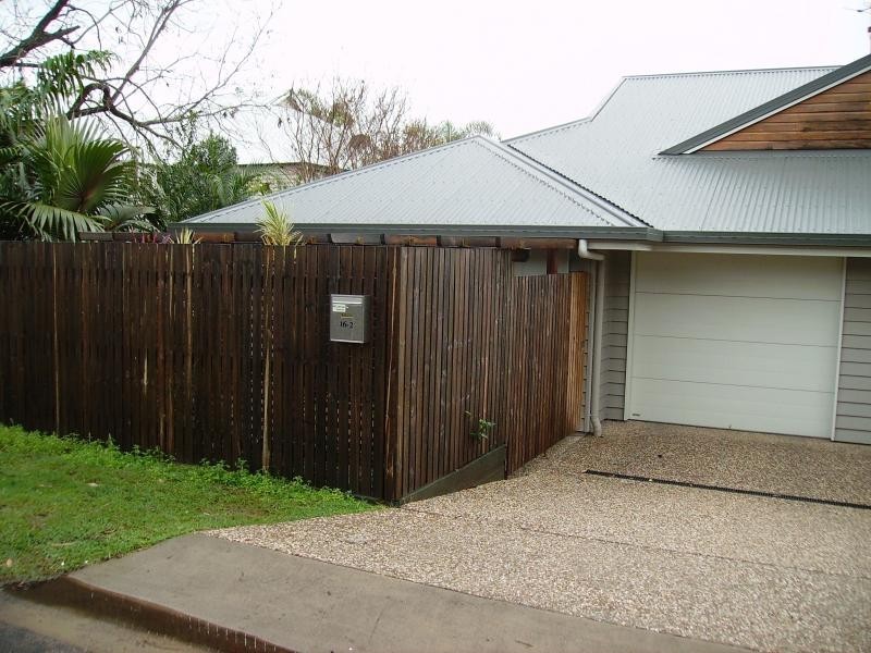 2/16 Thurston Street, Allenstown QLD 4700