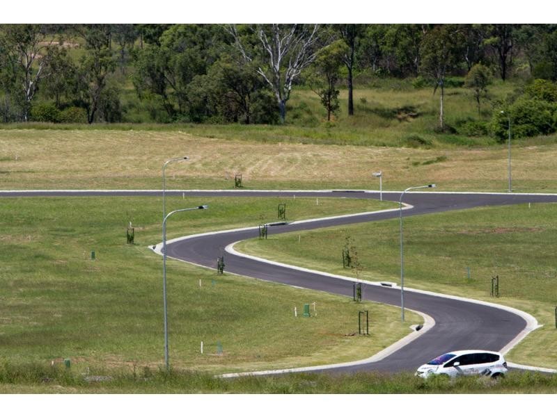 L84 Stirling Drive, Paramount Park, Rockyview QLD 4701