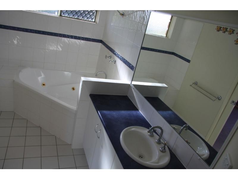 13 Hansen Street, Frenchville QLD 4701