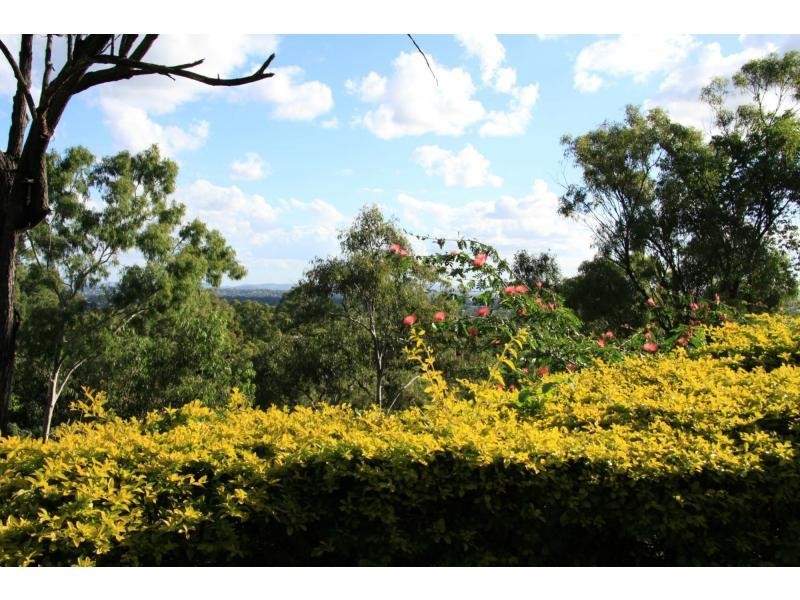 13 Hansen Street, Frenchville QLD 4701