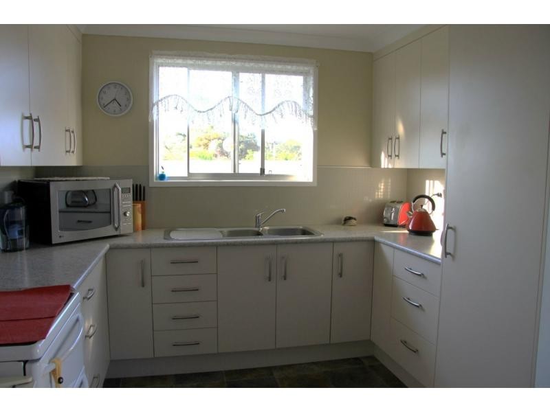 15 Schwarten Street, Kawana QLD 4701