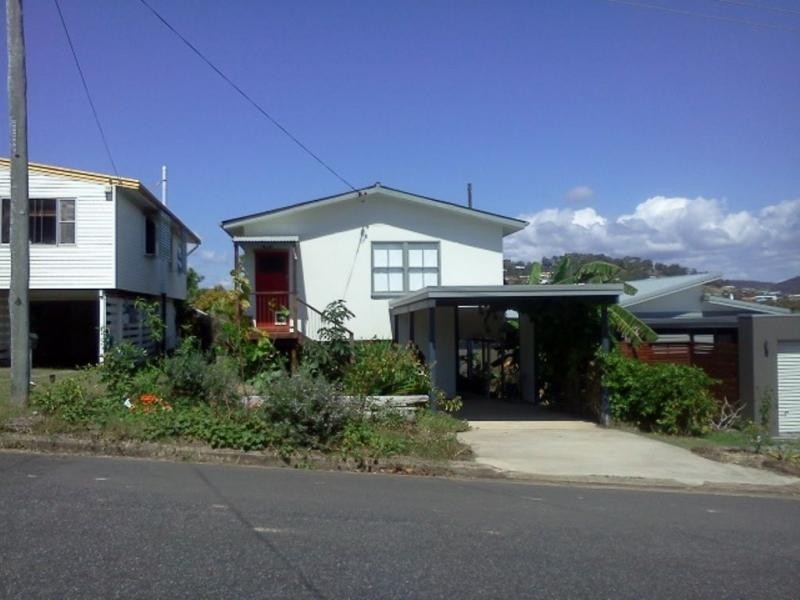 40 Pandanus Street, Cooee Bay QLD 4703