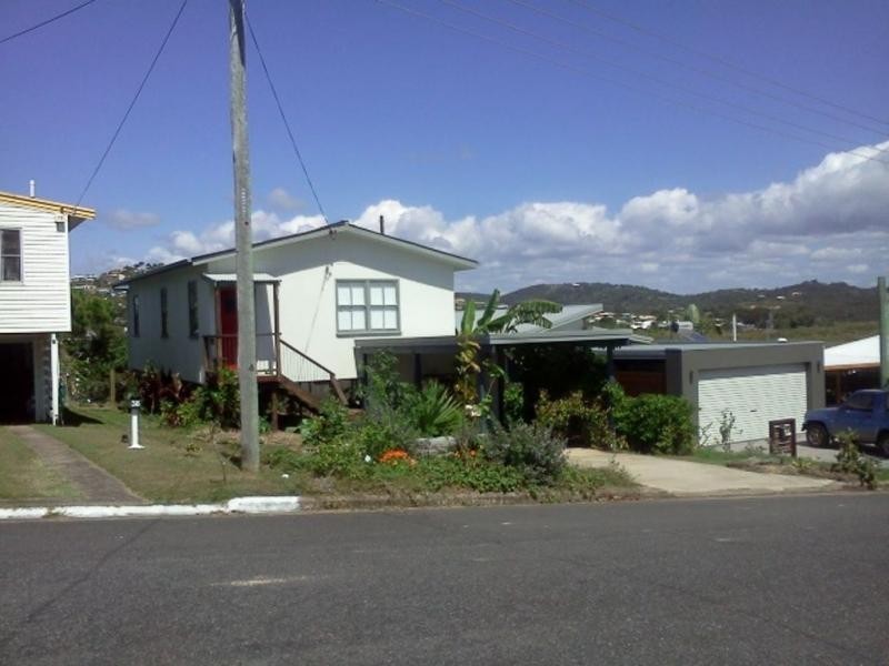 40 Pandanus Street, Cooee Bay QLD 4703