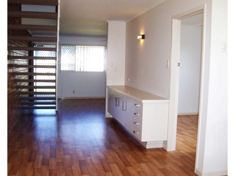 1/227 Flowers Avenue, Frenchville QLD 4701