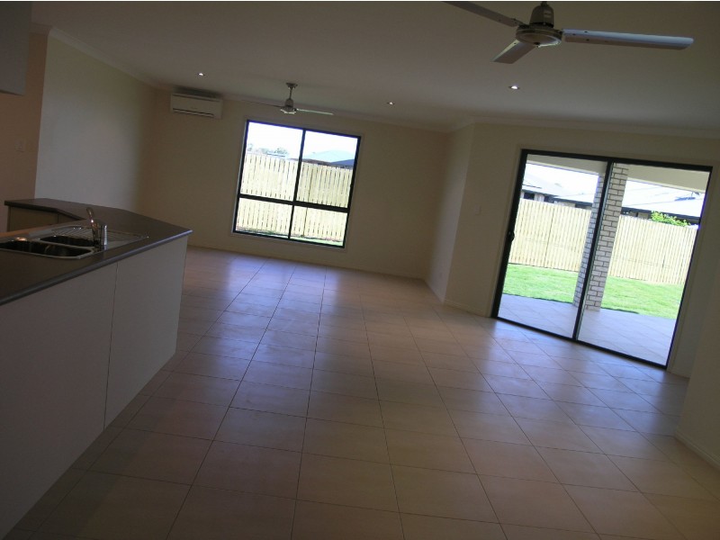 10 Kerrie Meares Crescent, Gracemere QLD 4702