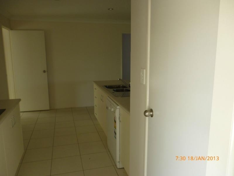 5 Jane Crescent, Gracemere QLD 4702