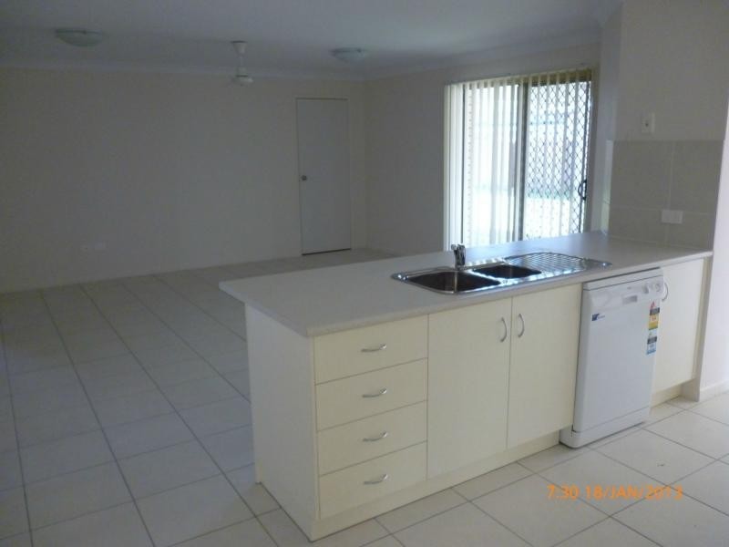 5 Jane Crescent, Gracemere QLD 4702