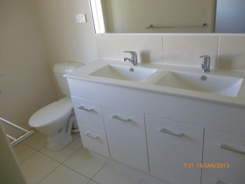 5 Jane Crescent, Gracemere QLD 4702