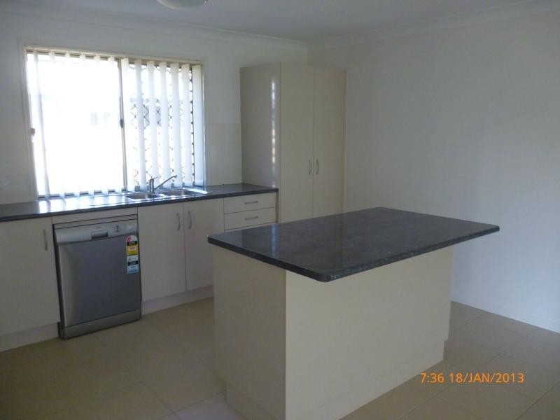 16 Jane Street, Gracemere QLD 4702