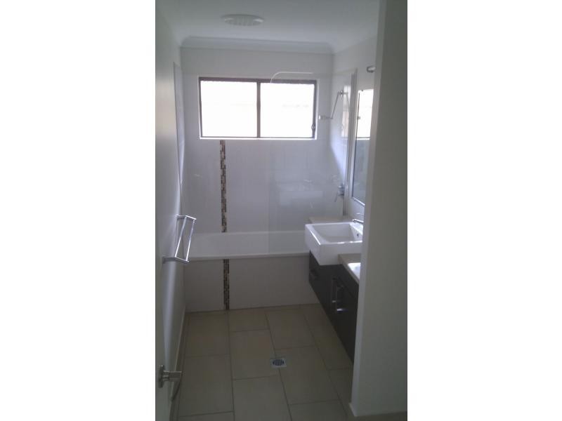 1/241 Upper Dawson Road, Allenstown QLD 4700