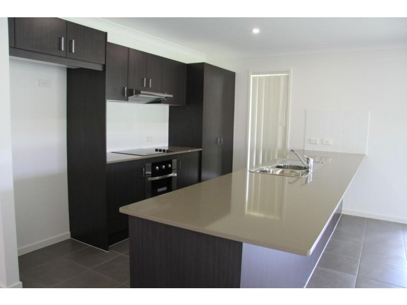 12 Premier Court, Gracemere QLD 4702