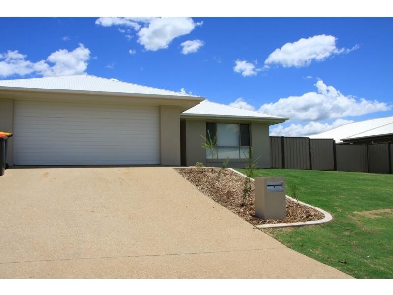 11 Premier Court, Gracemere QLD 4702