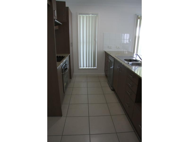 11 Premier Court, Gracemere QLD 4702