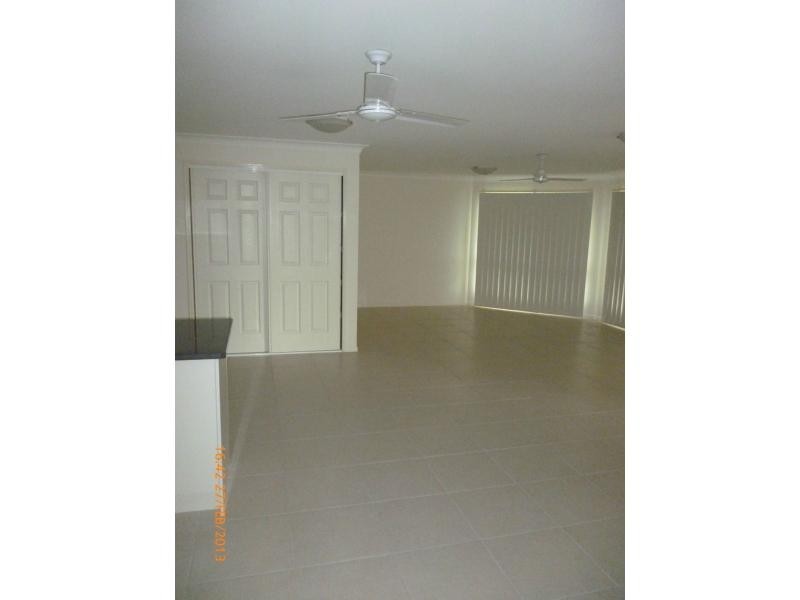 1 Warra Place, Gracemere QLD 4702