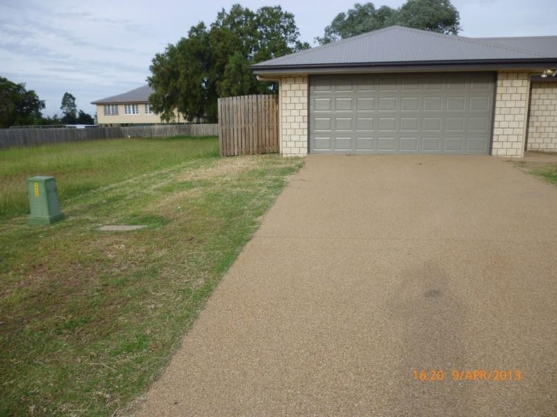 16 William Close, Gracemere QLD 4702