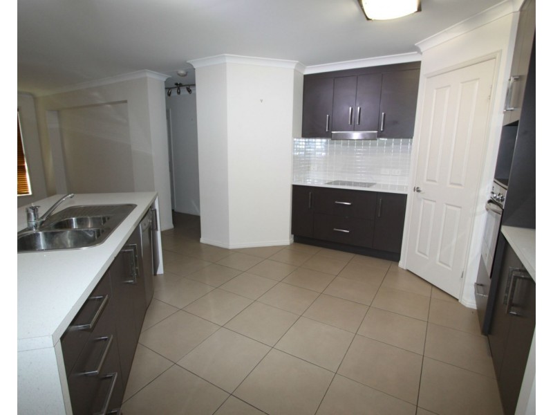 3 Mamalis Street, Gracemere QLD 4702