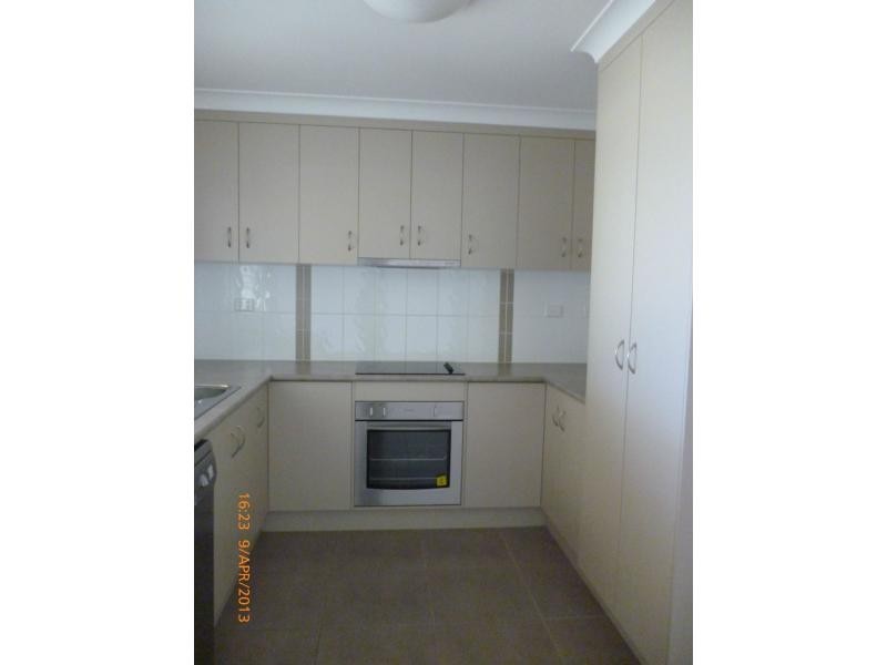 16 William Close, Gracemere QLD 4702