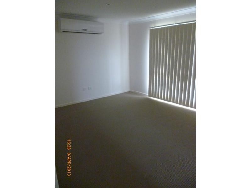 16 William Close, Gracemere QLD 4702