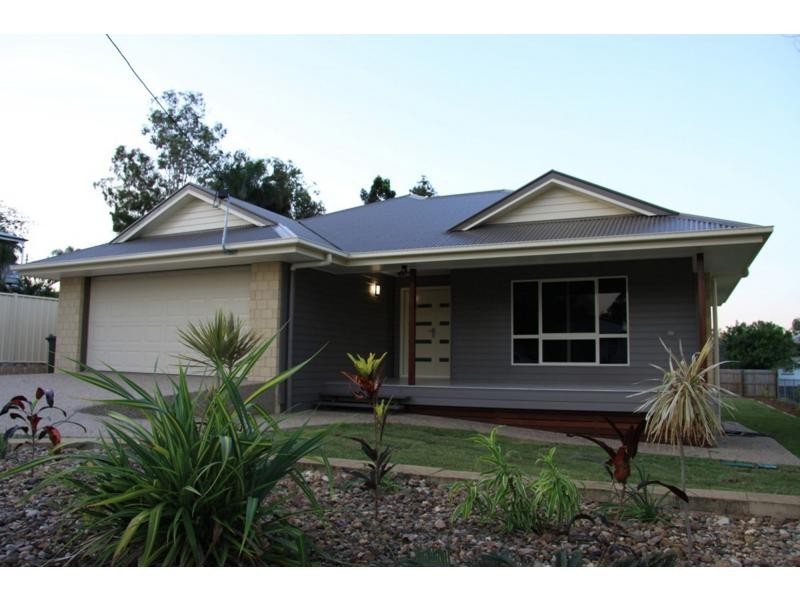 8 King Street, The Range QLD 4700