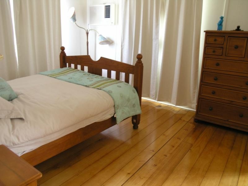 296 Denham Street, The Range QLD 4700