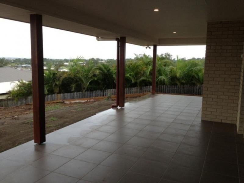 12 Broadhurst Drive, Gracemere QLD 4702