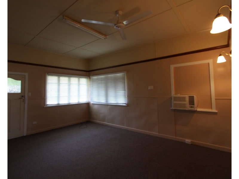 311 Denham Street, The Range QLD 4700