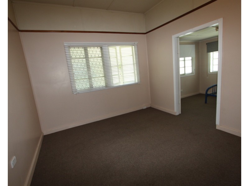 311 Denham Street, The Range QLD 4700