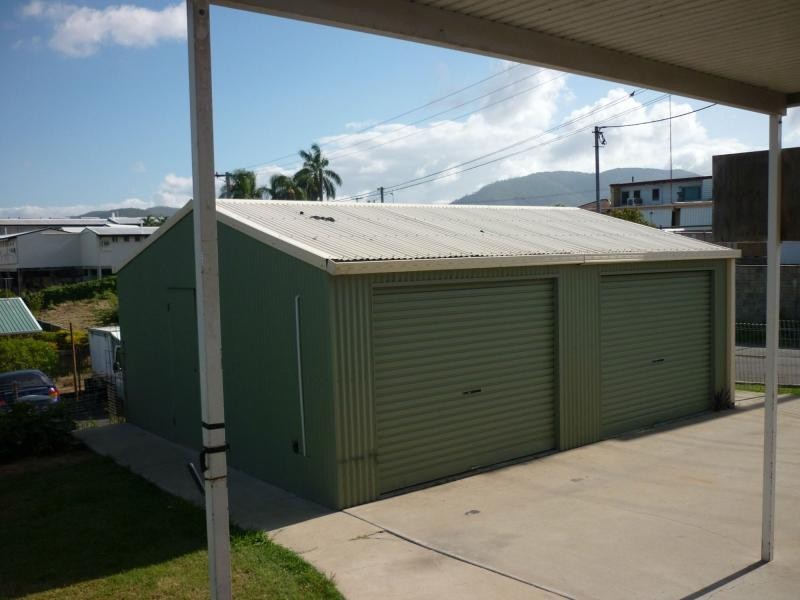 39 Card Street, Berserker QLD 4701