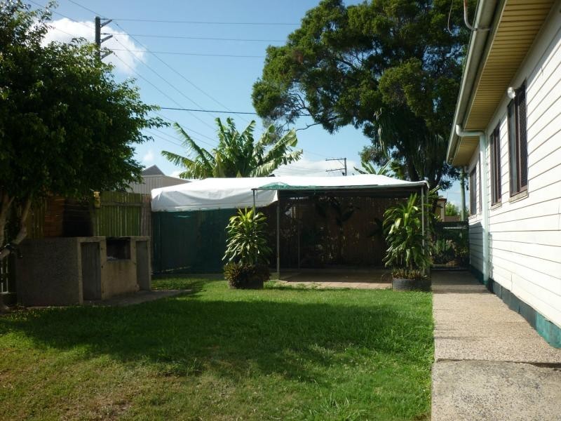 39 Card Street, Berserker QLD 4701