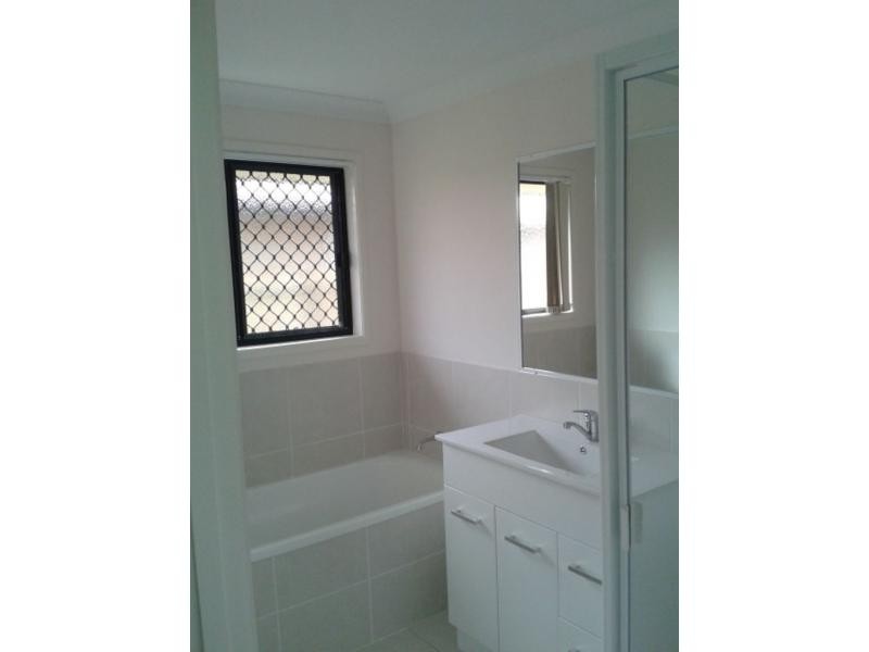 10 Allen Road, Gracemere QLD 4702
