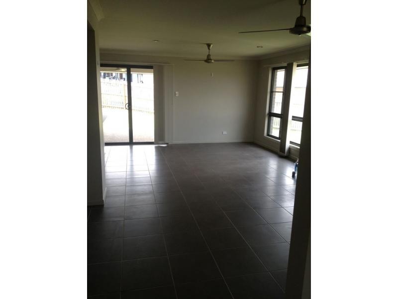 44 Burke And Wills Drive, Gracemere QLD 4702